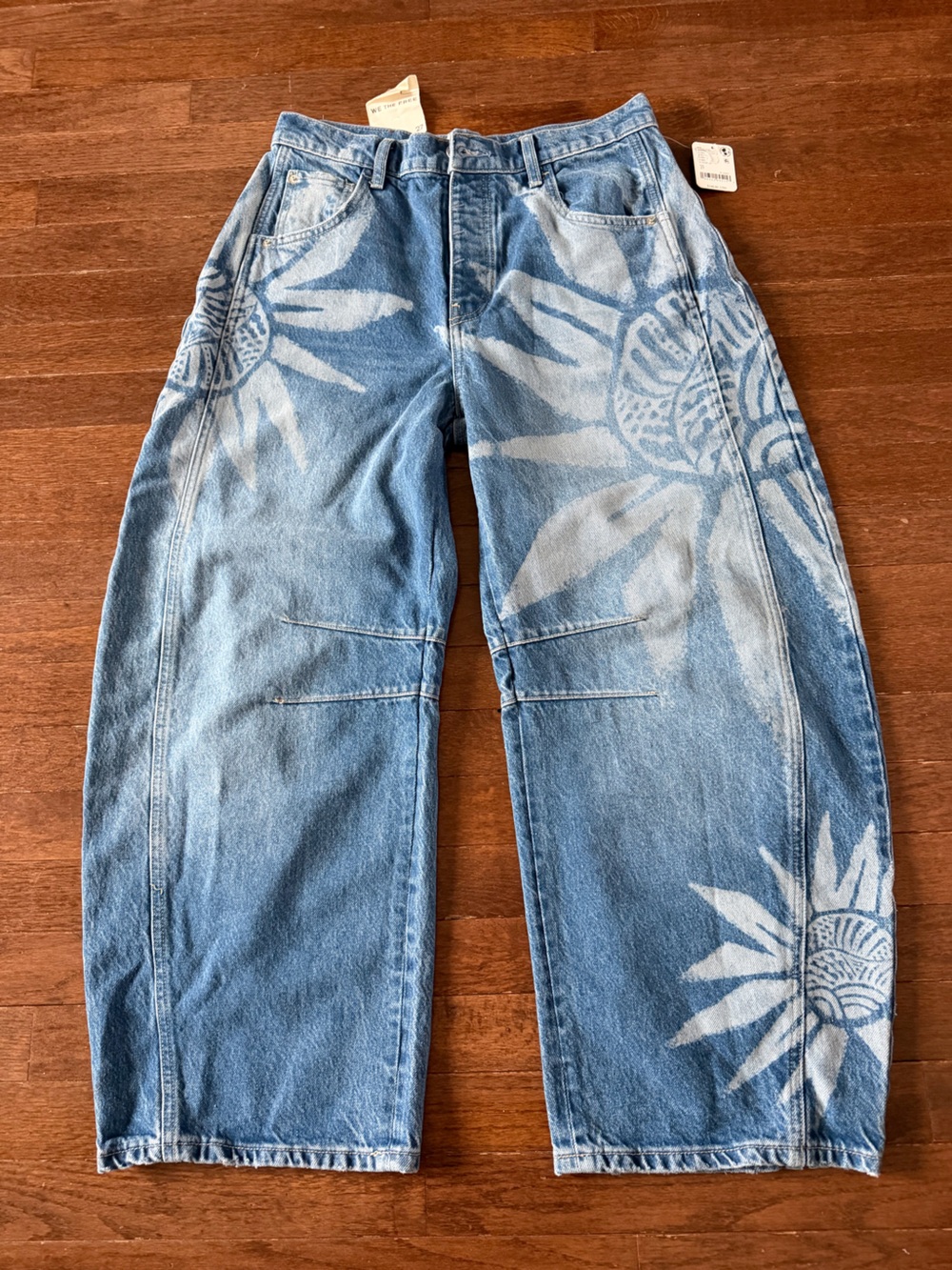 We The Free Good Luck Printed Barrel Jeans in Sun Fade - Picture 10 of 14